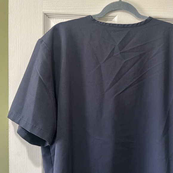 FIGS Scrubs Top - Picture 8 of 11